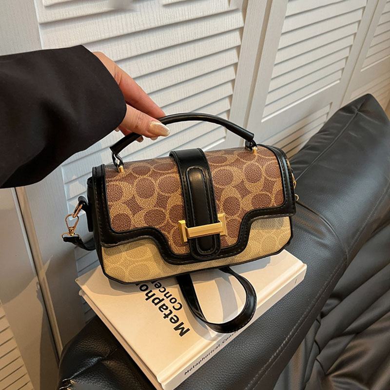 Leicht Luxuriöse Nischen-Desig – Interior Design High End Bewertung und Preis
